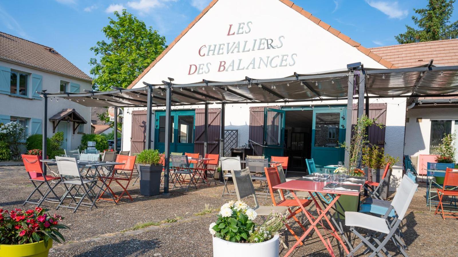 Hotel Les Chevaliers Des Balances Saint-Aubin  Exterior foto